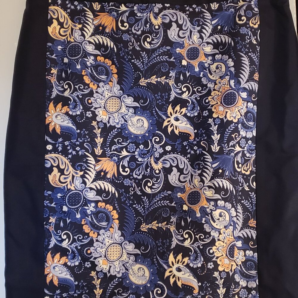 Club Monaco Skirt knee length with front insert pattern